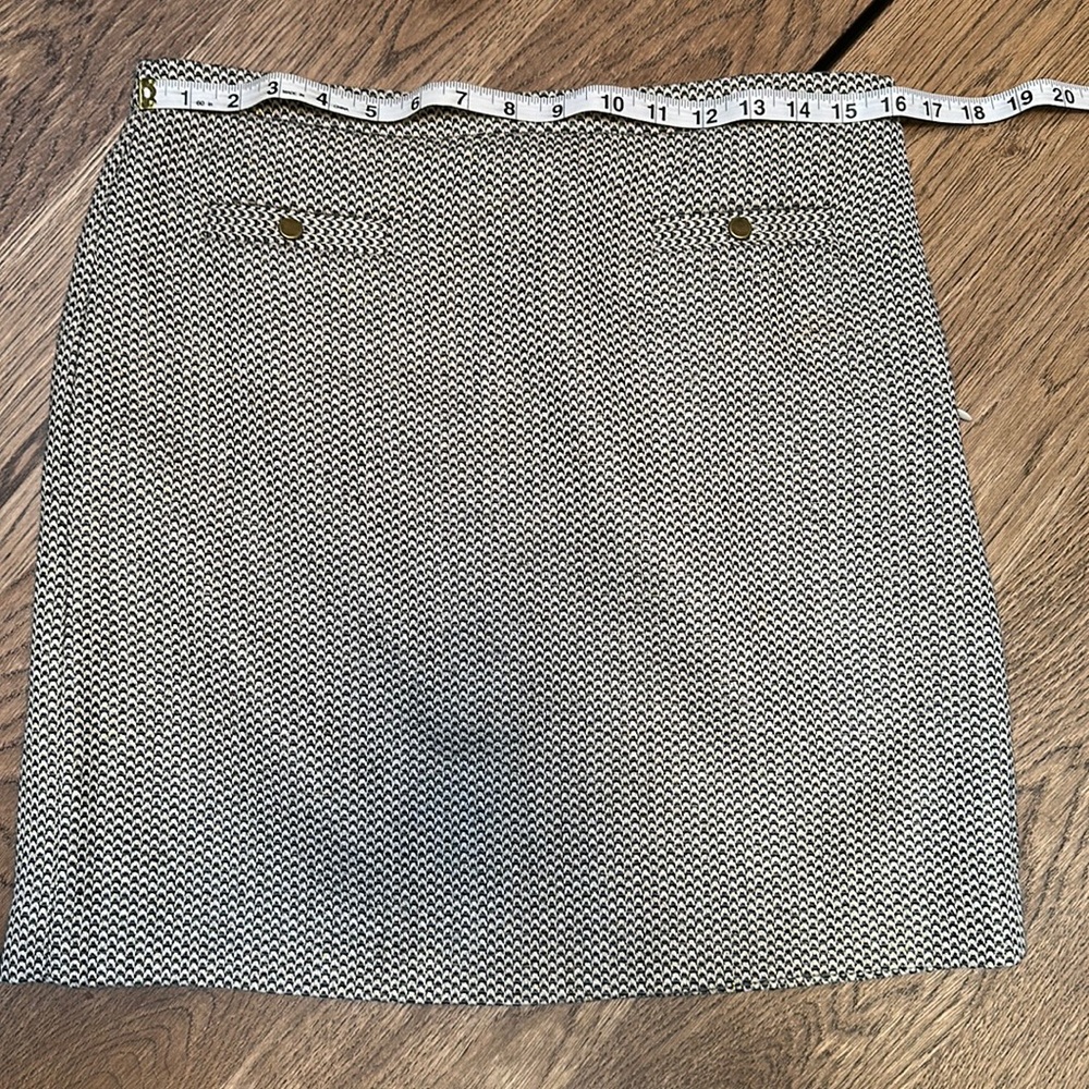 Loft short pencil skirt